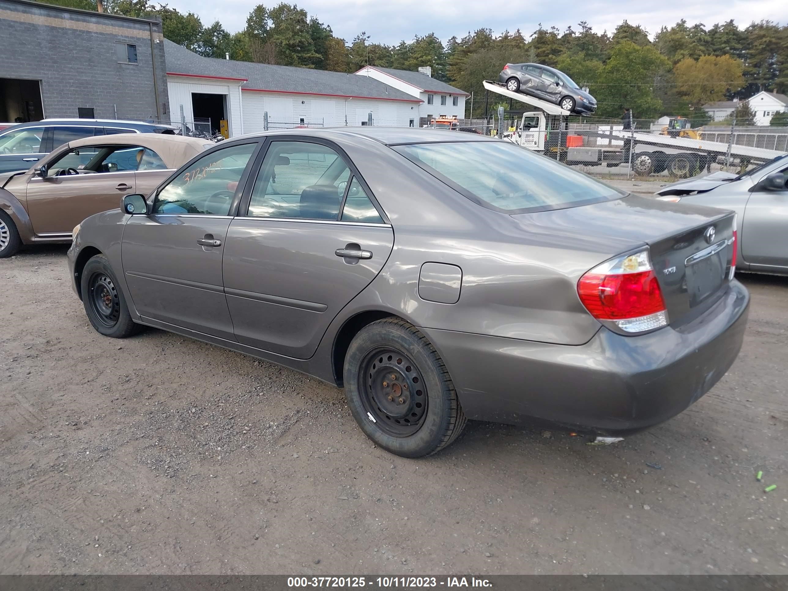 Photo 2 VIN: 4T1BE32K36U668513 - TOYOTA CAMRY 