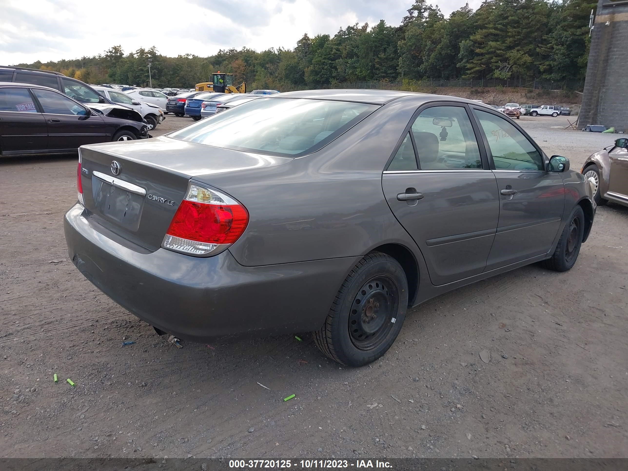 Photo 3 VIN: 4T1BE32K36U668513 - TOYOTA CAMRY 