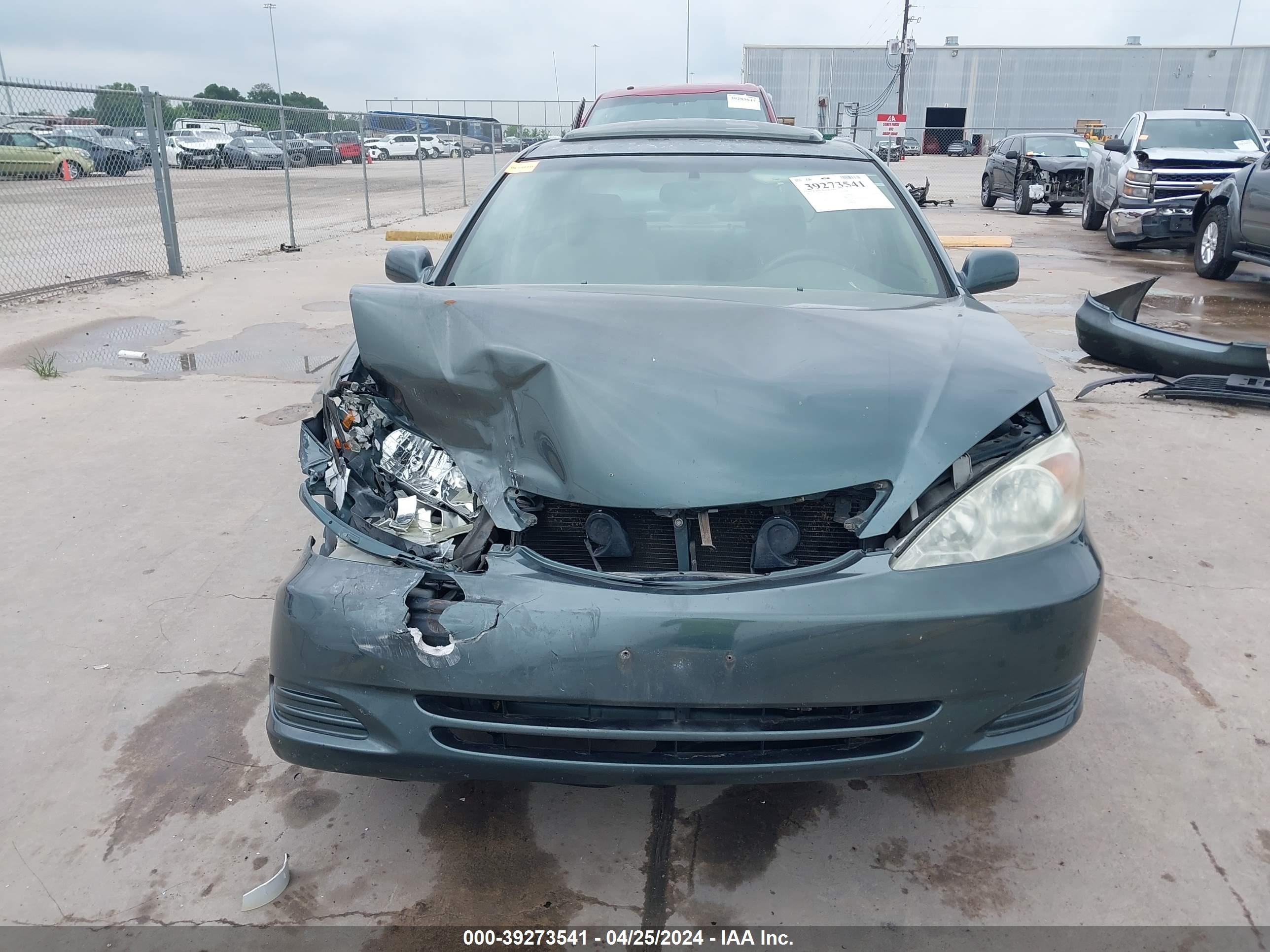 Photo 12 VIN: 4T1BE32K42U513205 - TOYOTA CAMRY 