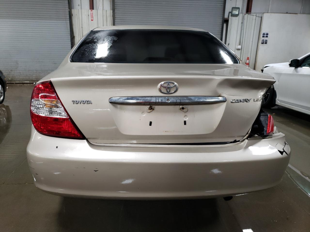 Photo 5 VIN: 4T1BE32K43U160692 - TOYOTA CAMRY 