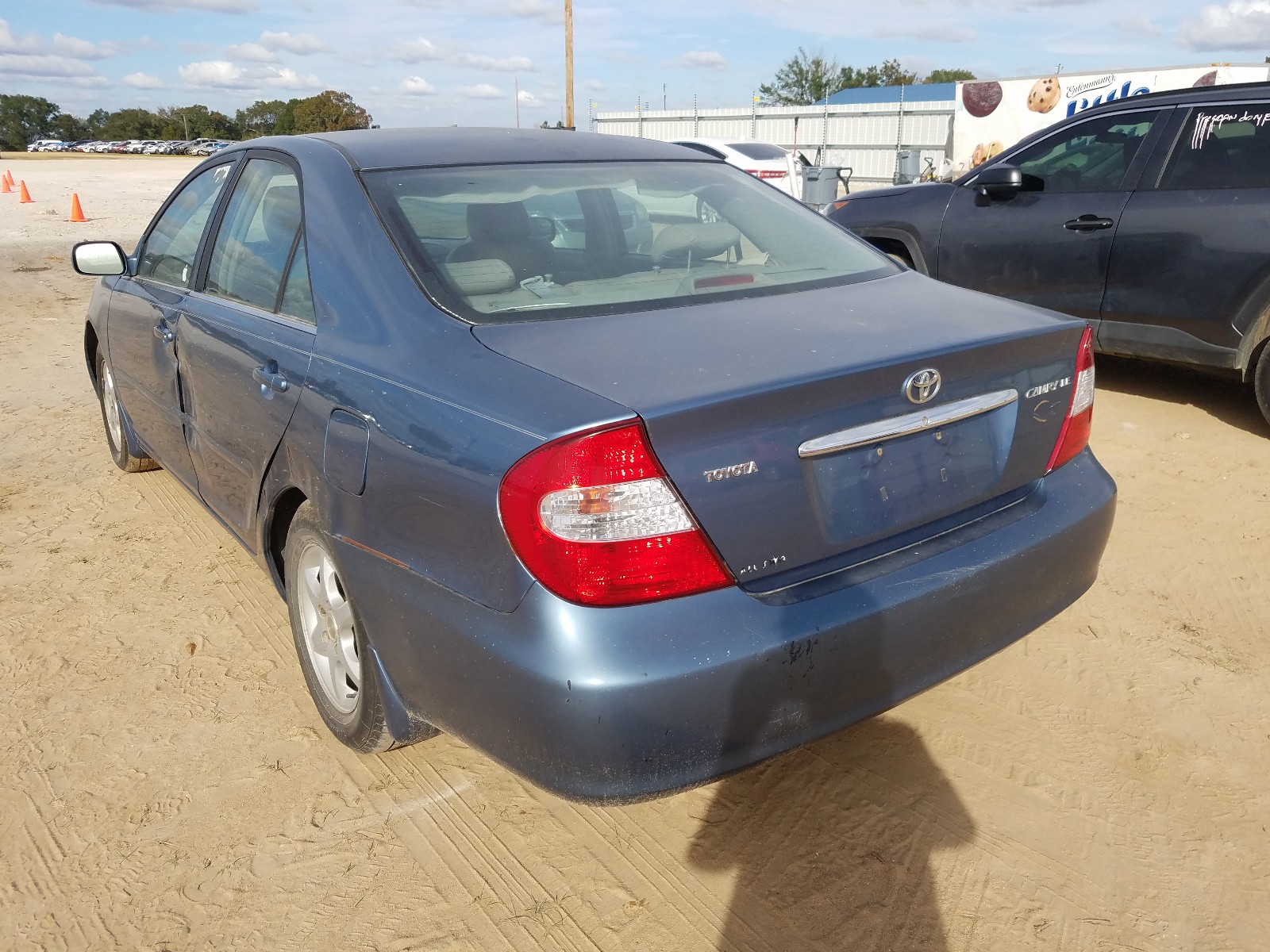 Photo 2 VIN: 4T1BE32K43U644233 - TOYOTA CAMRY LE 