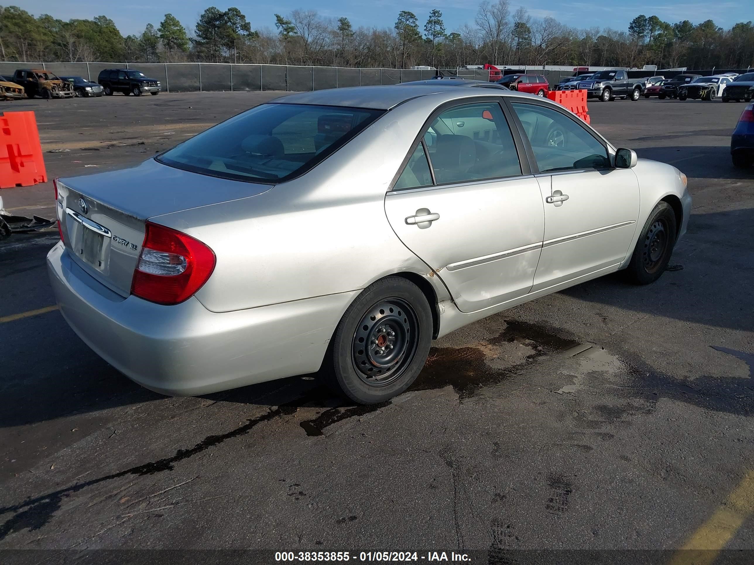 Photo 3 VIN: 4T1BE32K43U654096 - TOYOTA CAMRY 