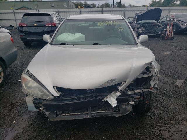 Photo 4 VIN: 4T1BE32K43U739181 - TOYOTA CAMRY 