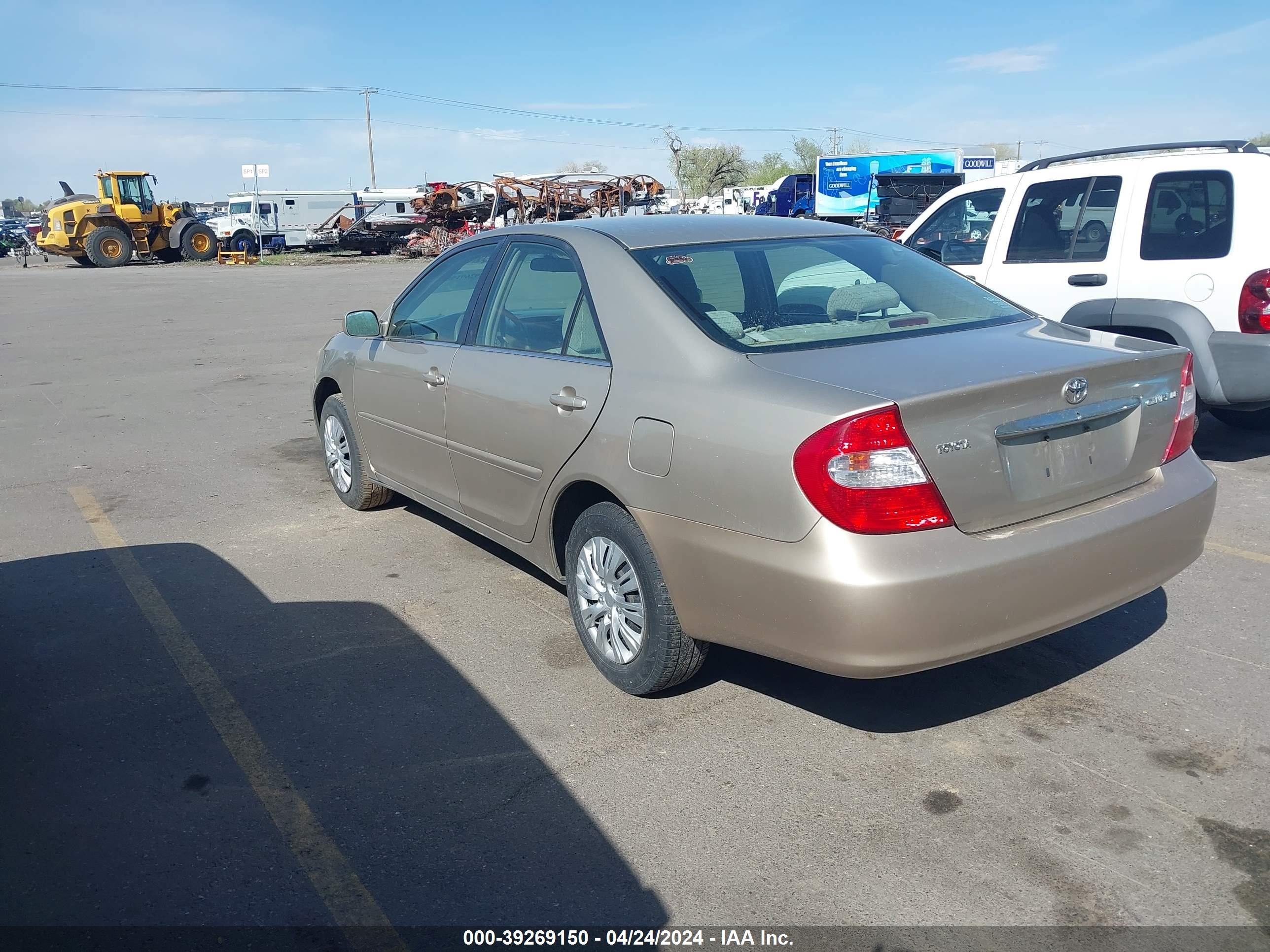 Photo 2 VIN: 4T1BE32K43U753498 - TOYOTA CAMRY 