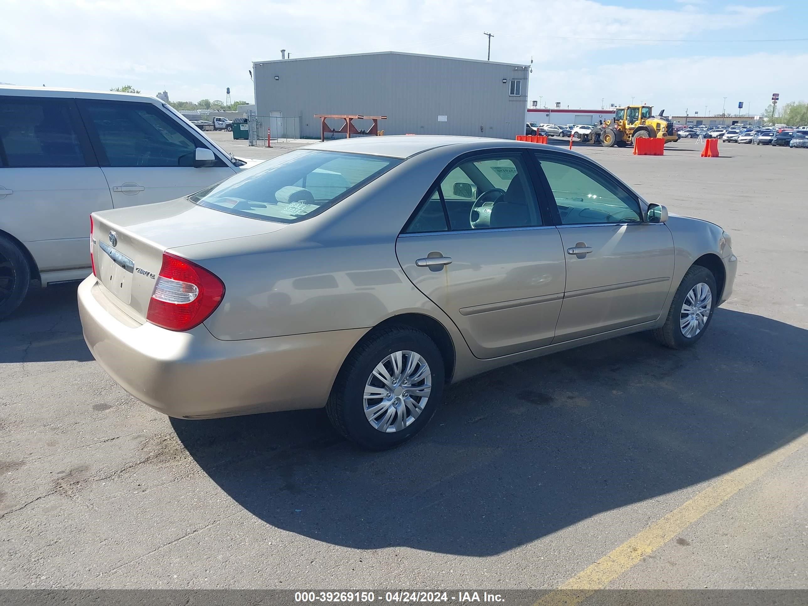 Photo 3 VIN: 4T1BE32K43U753498 - TOYOTA CAMRY 