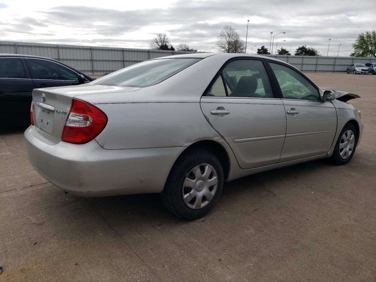 Photo 2 VIN: 4T1BE32K43U763237 - TOYOTA CAMRY 