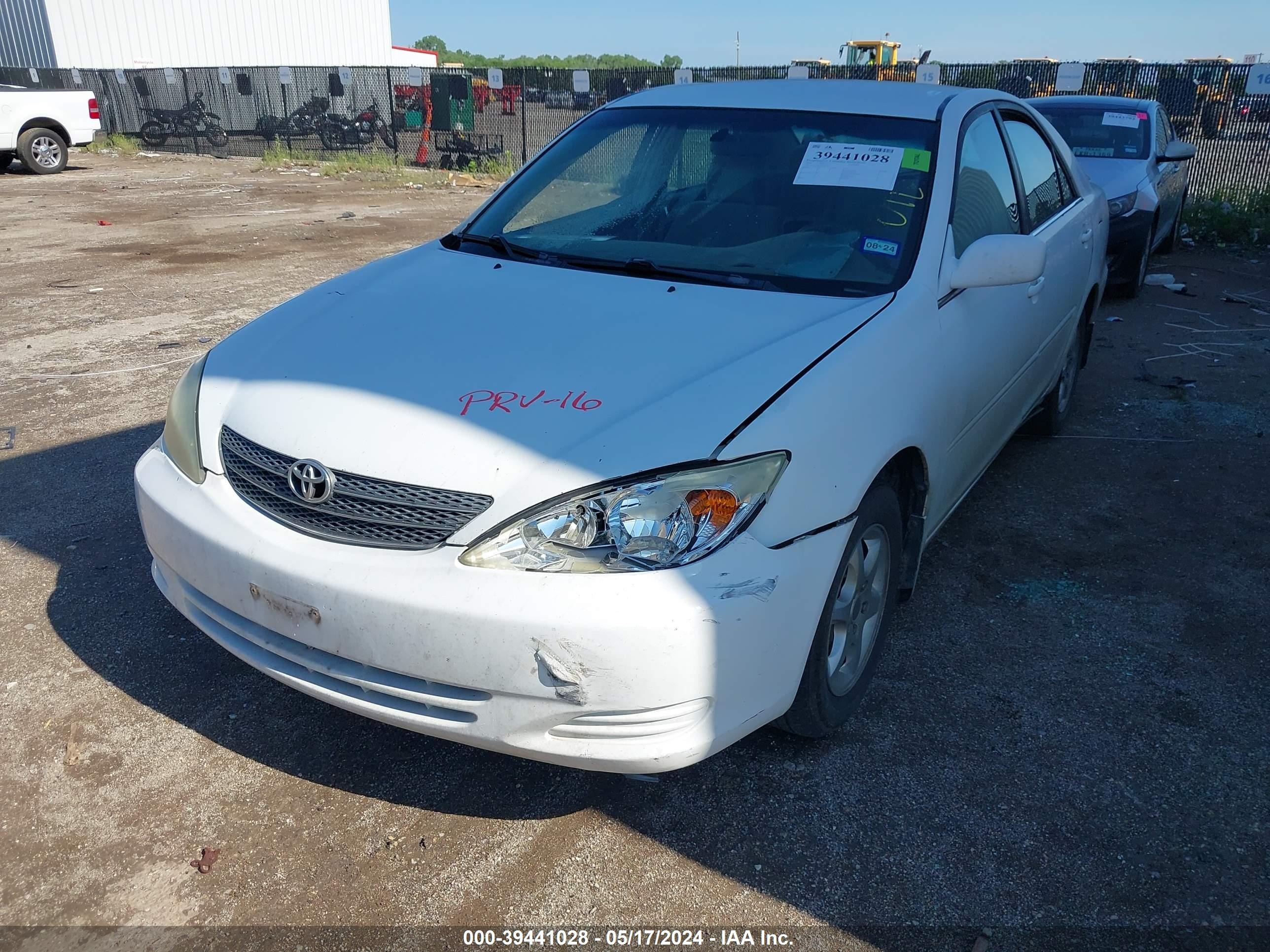 Photo 11 VIN: 4T1BE32K44U264603 - TOYOTA CAMRY 