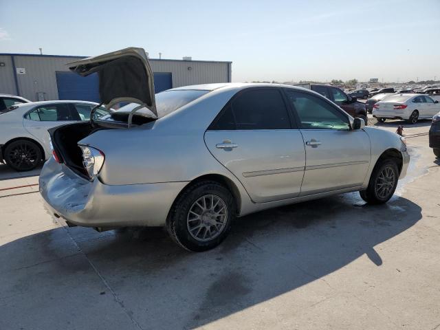 Photo 2 VIN: 4T1BE32K44U299738 - TOYOTA CAMRY LE 