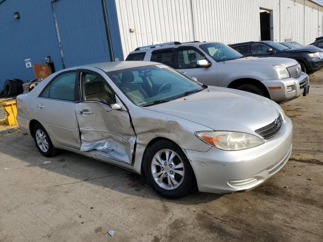 Photo 3 VIN: 4T1BE32K44U810168 - TOYOTA CAMRY 