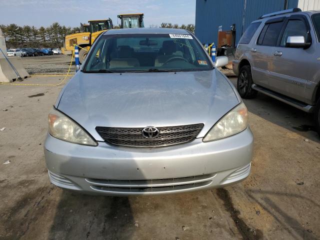 Photo 4 VIN: 4T1BE32K44U810168 - TOYOTA CAMRY 