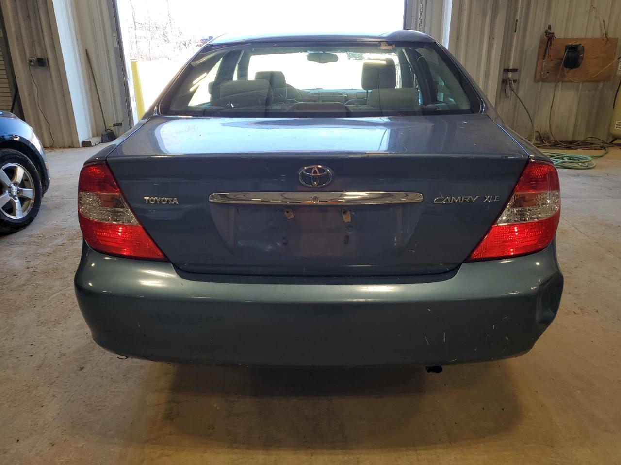 Photo 5 VIN: 4T1BE32K44U868619 - TOYOTA CAMRY 