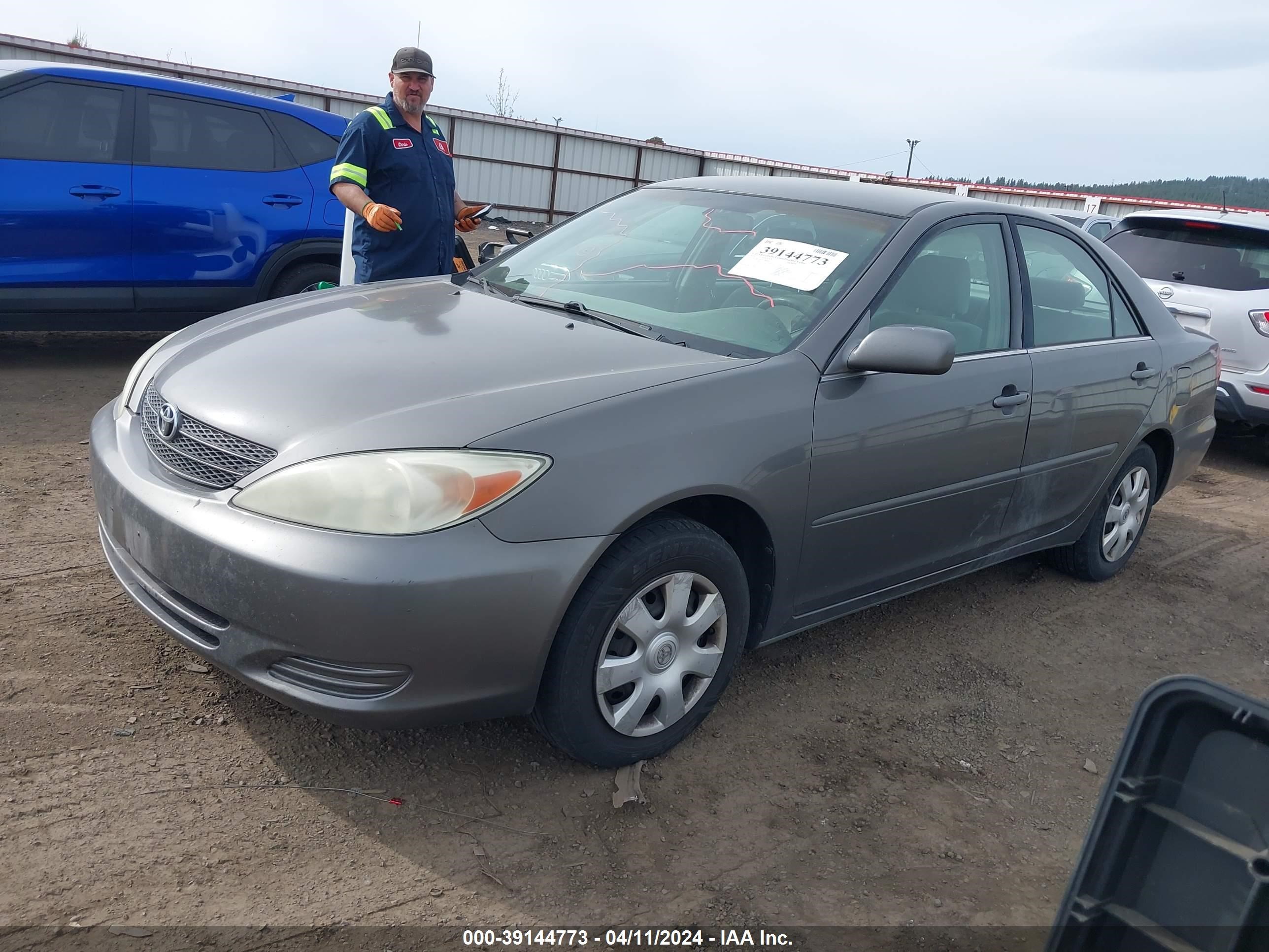 Photo 1 VIN: 4T1BE32K44U906060 - TOYOTA CAMRY 