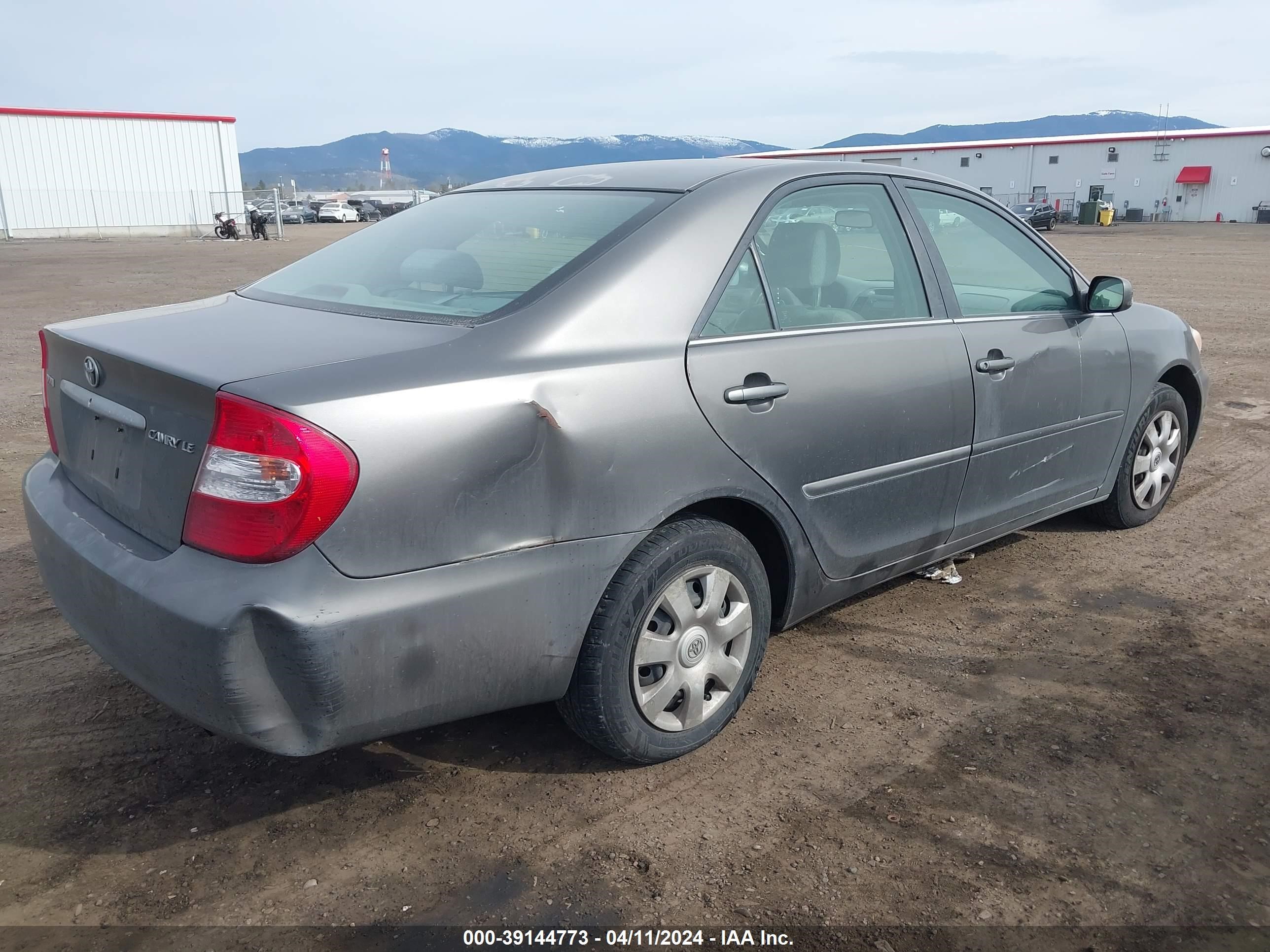 Photo 3 VIN: 4T1BE32K44U906060 - TOYOTA CAMRY 