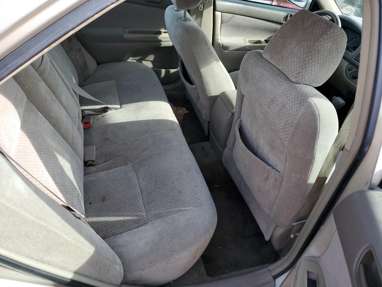 Photo 9 VIN: 4T1BE32K44U906561 - TOYOTA CAMRY 