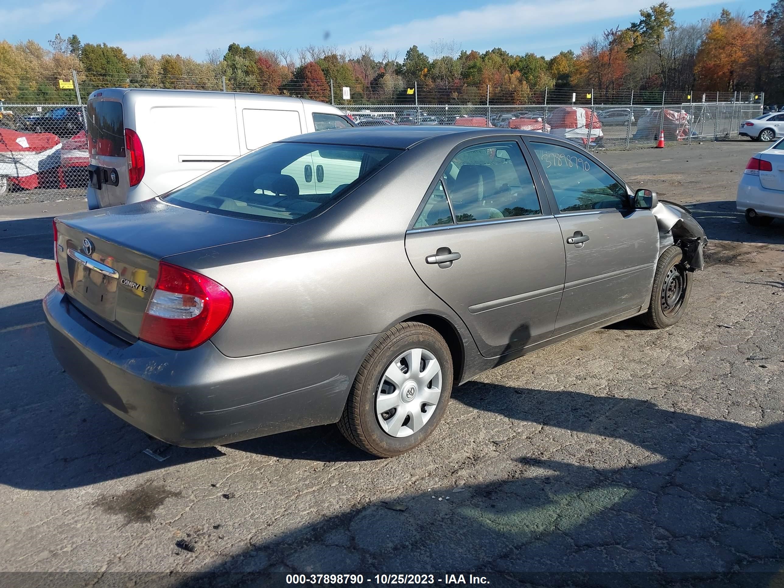 Photo 3 VIN: 4T1BE32K44U916524 - TOYOTA CAMRY 