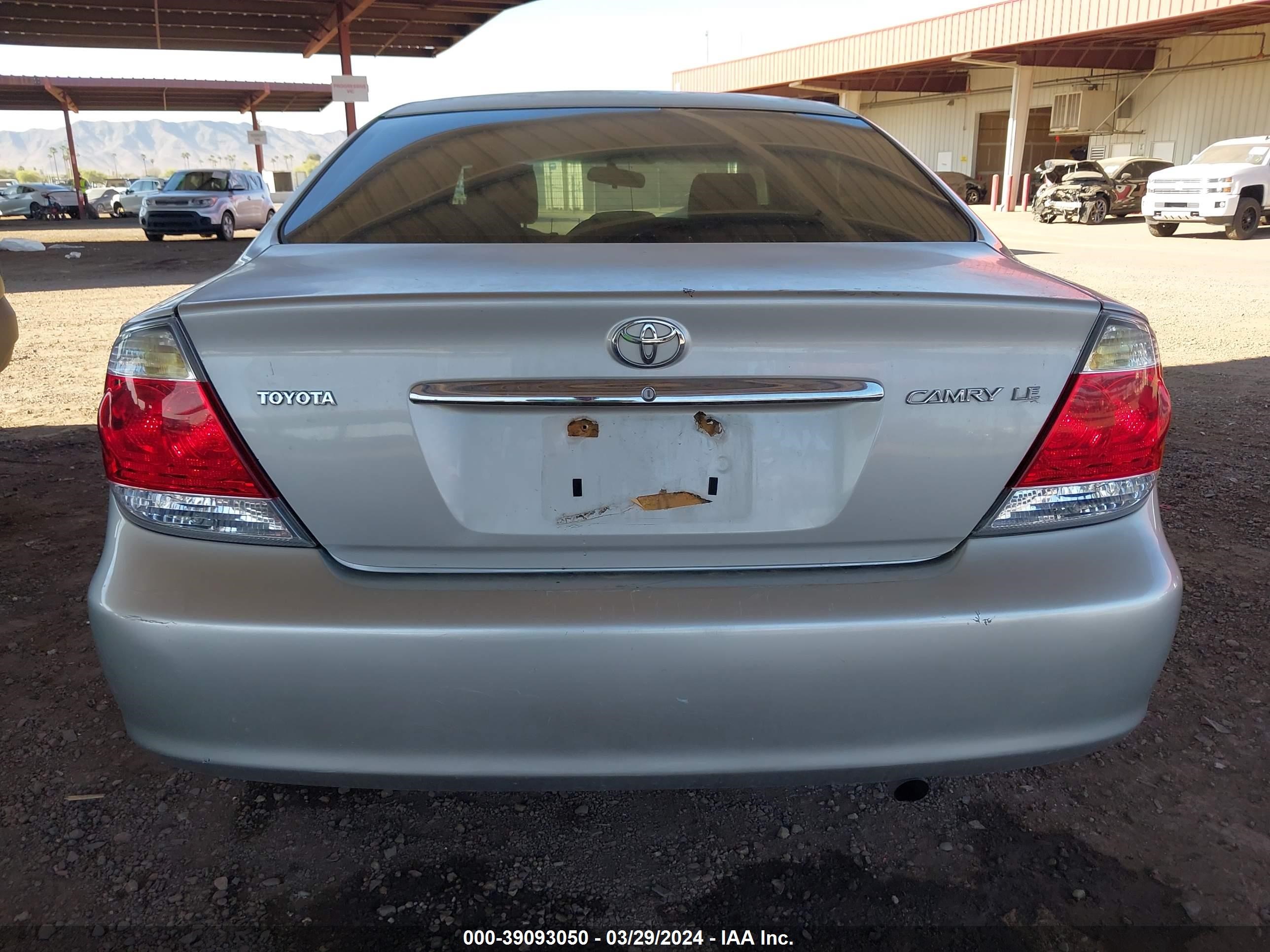 Photo 15 VIN: 4T1BE32K45U057016 - TOYOTA CAMRY 