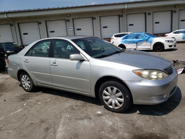 Photo 3 VIN: 4T1BE32K45U061146 - TOYOTA CAMRY LE 