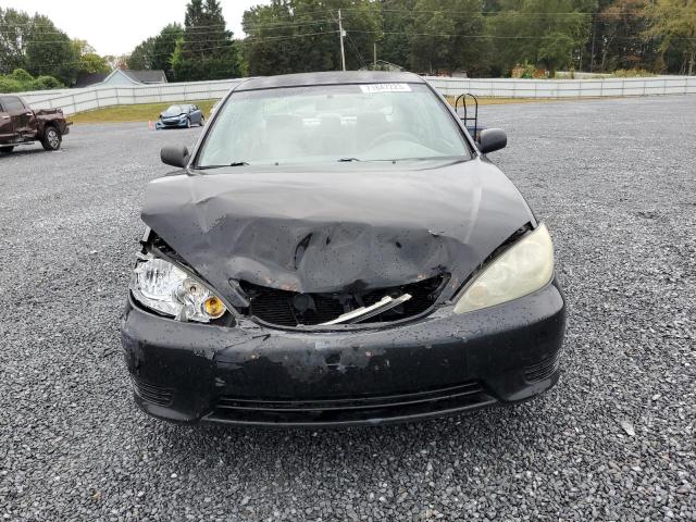 Photo 4 VIN: 4T1BE32K45U409804 - TOYOTA CAMRY 