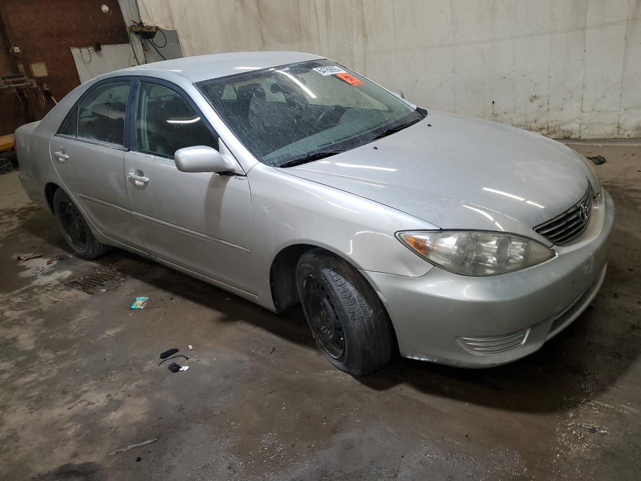 Photo 3 VIN: 4T1BE32K45U521518 - TOYOTA CAMRY 