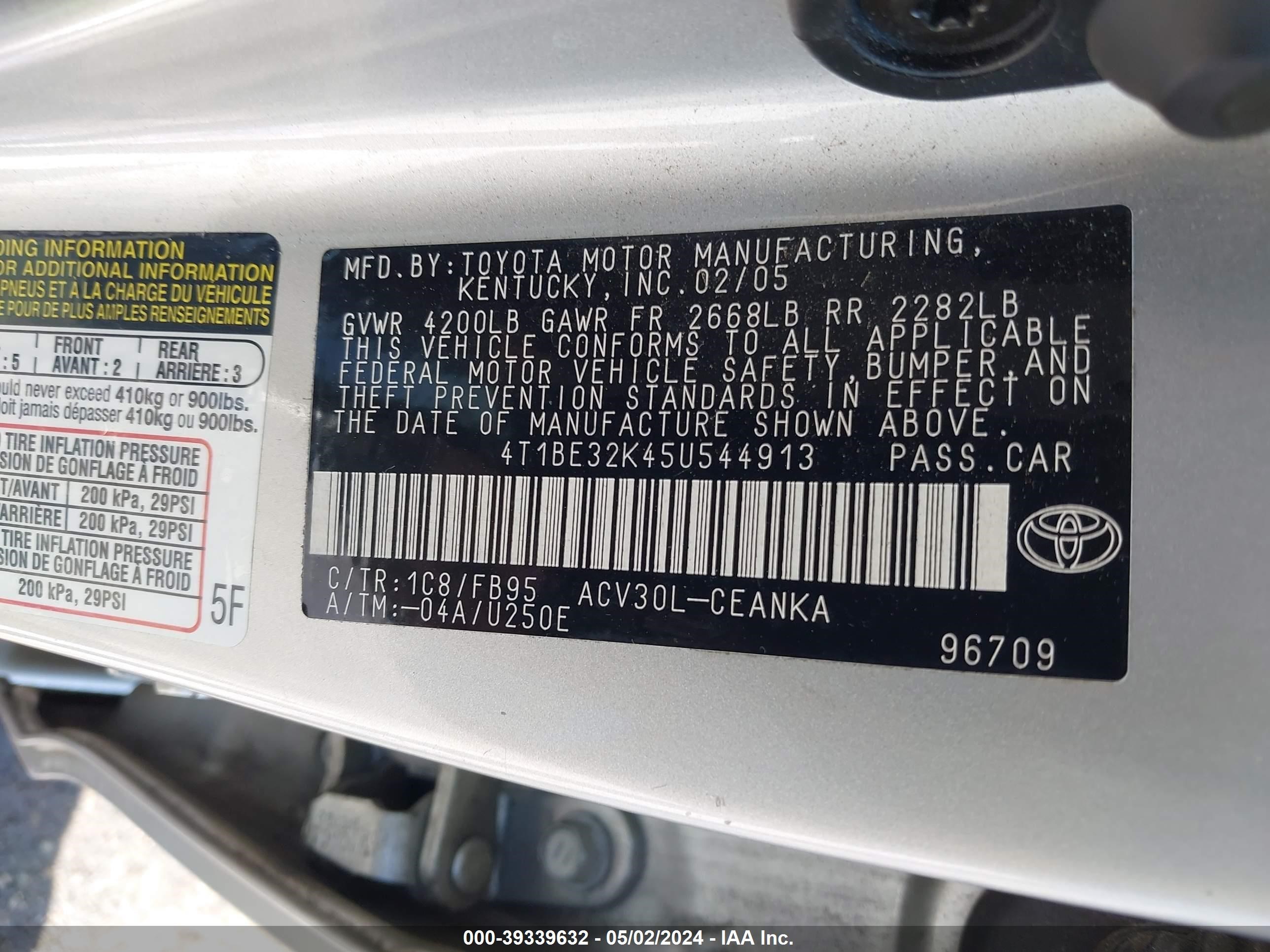 Photo 8 VIN: 4T1BE32K45U544913 - TOYOTA CAMRY 