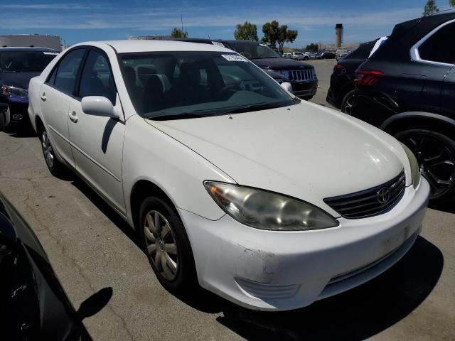 Photo 3 VIN: 4T1BE32K45U548105 - TOYOTA CAMRY 