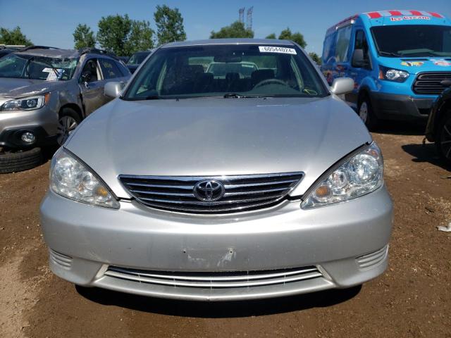 Photo 4 VIN: 4T1BE32K45U552297 - TOYOTA CAMRY 