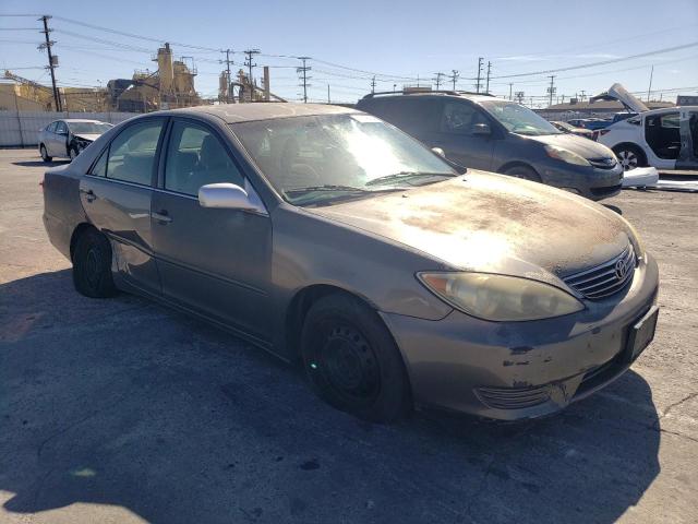 Photo 3 VIN: 4T1BE32K45U564191 - TOYOTA CAMRY LE 