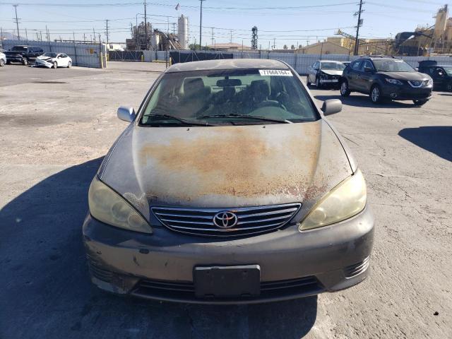 Photo 4 VIN: 4T1BE32K45U564191 - TOYOTA CAMRY LE 