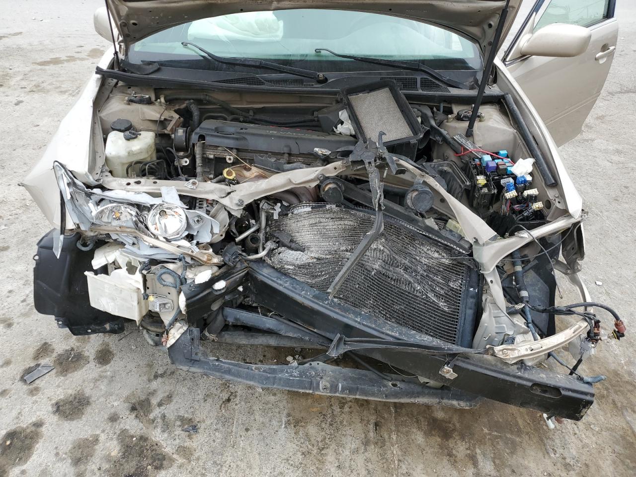 Photo 10 VIN: 4T1BE32K45U974263 - TOYOTA CAMRY 