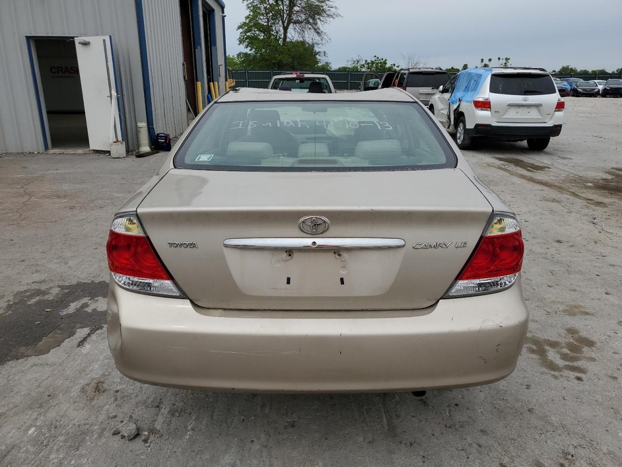 Photo 5 VIN: 4T1BE32K45U974263 - TOYOTA CAMRY 