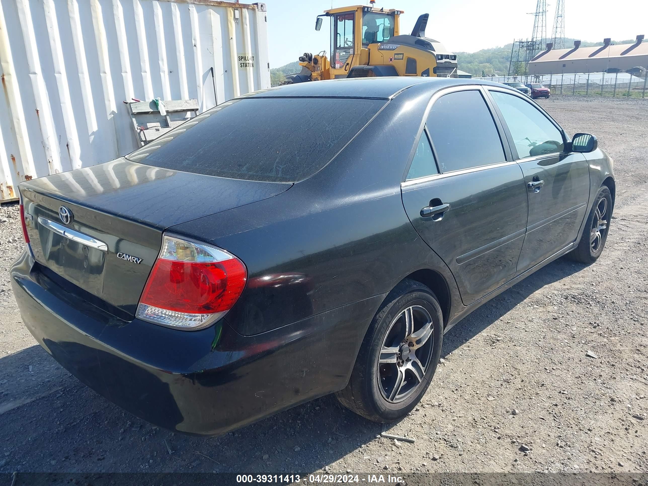 Photo 3 VIN: 4T1BE32K46U140057 - TOYOTA CAMRY 