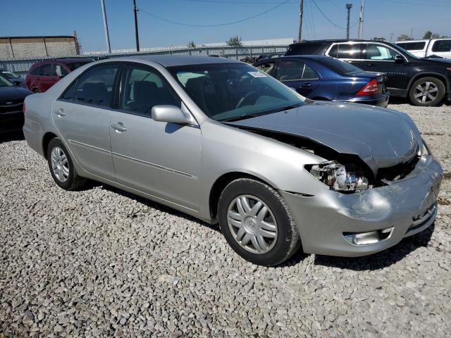 Photo 3 VIN: 4T1BE32K46U161765 - TOYOTA CAMRY LE 