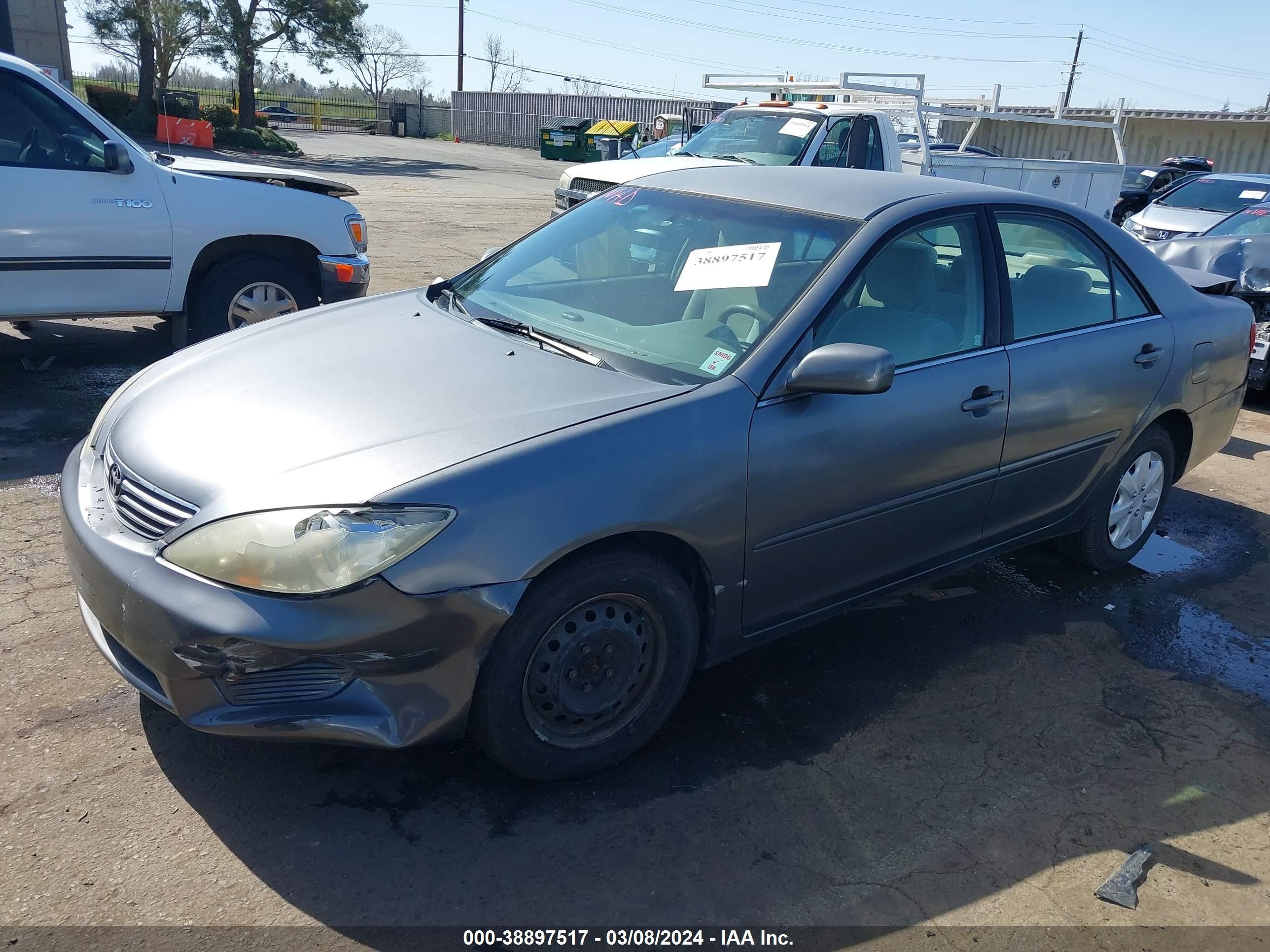 Photo 1 VIN: 4T1BE32K46U650165 - TOYOTA CAMRY 