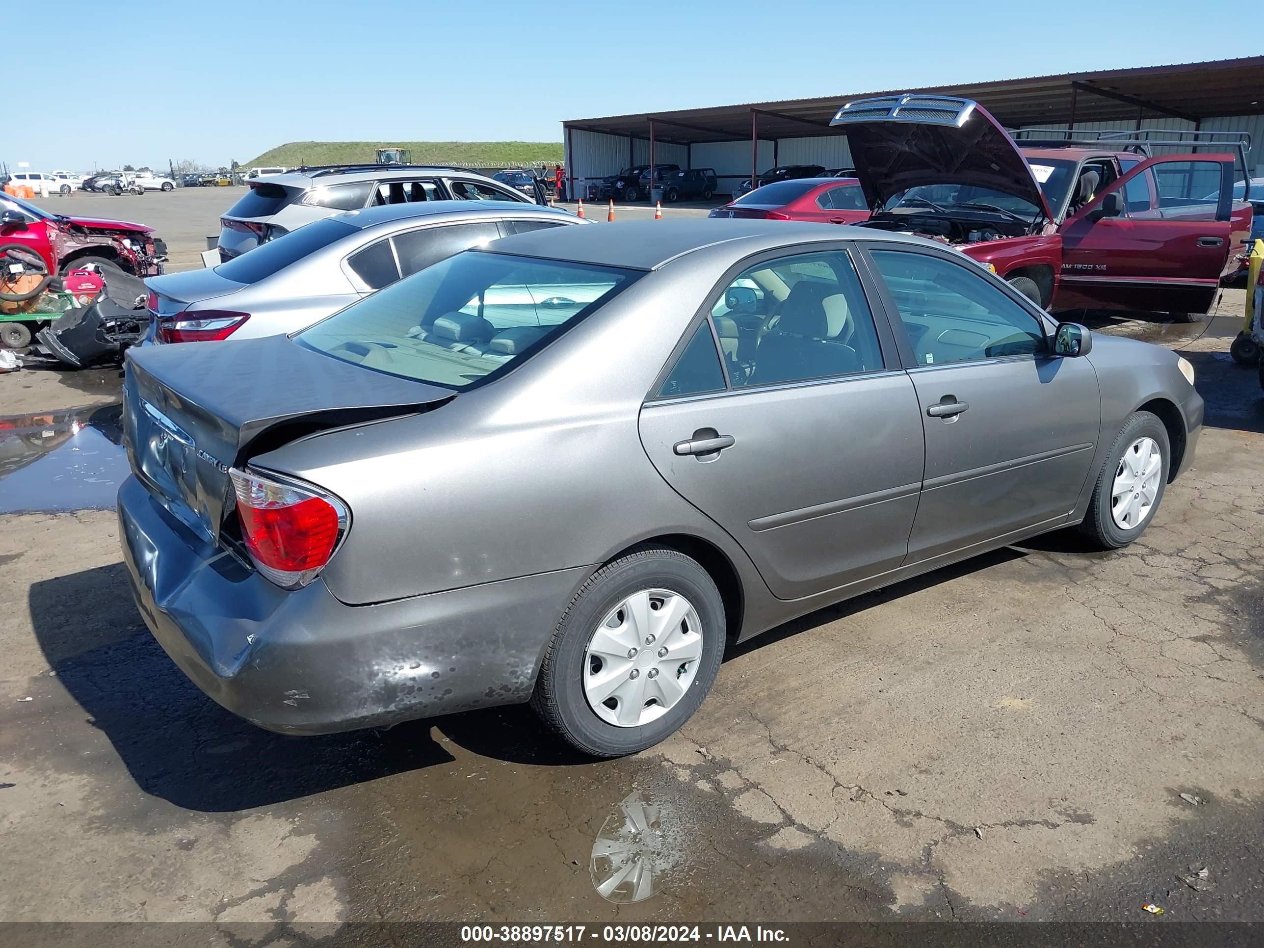 Photo 3 VIN: 4T1BE32K46U650165 - TOYOTA CAMRY 