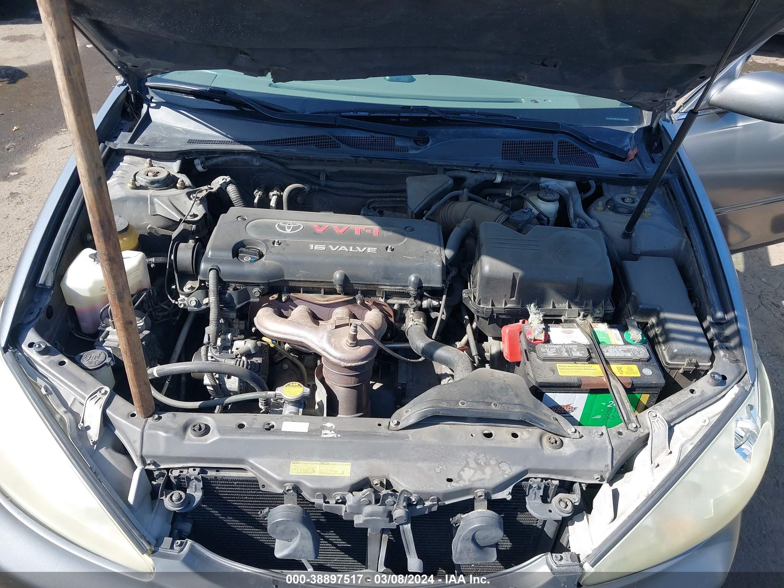 Photo 9 VIN: 4T1BE32K46U650165 - TOYOTA CAMRY 