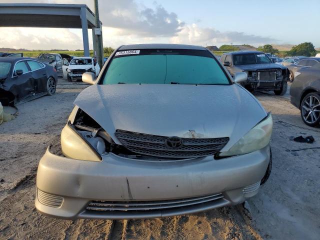 Photo 4 VIN: 4T1BE32K52U074483 - TOYOTA CAMRY LE 