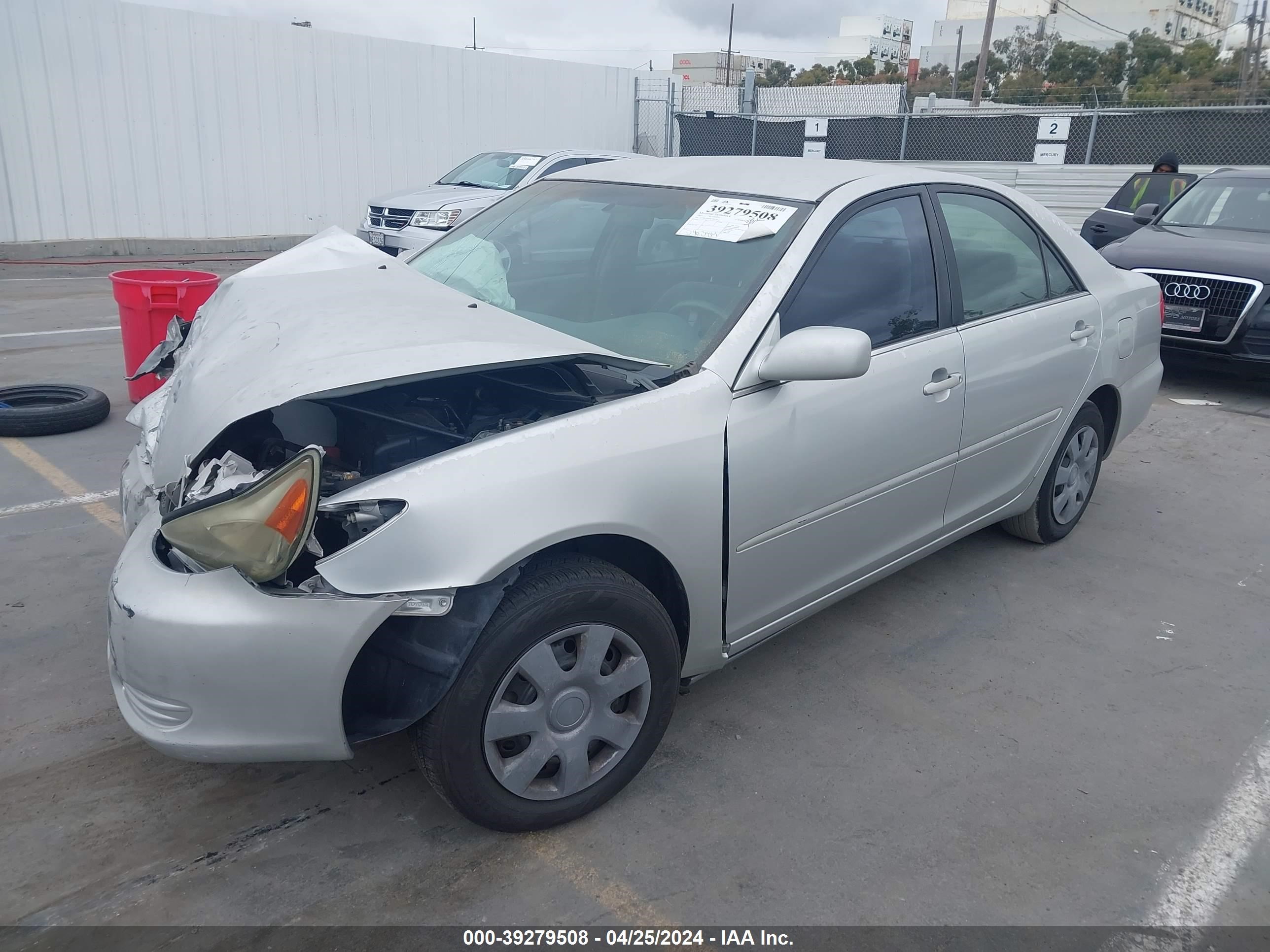 Photo 1 VIN: 4T1BE32K52U566270 - TOYOTA CAMRY 