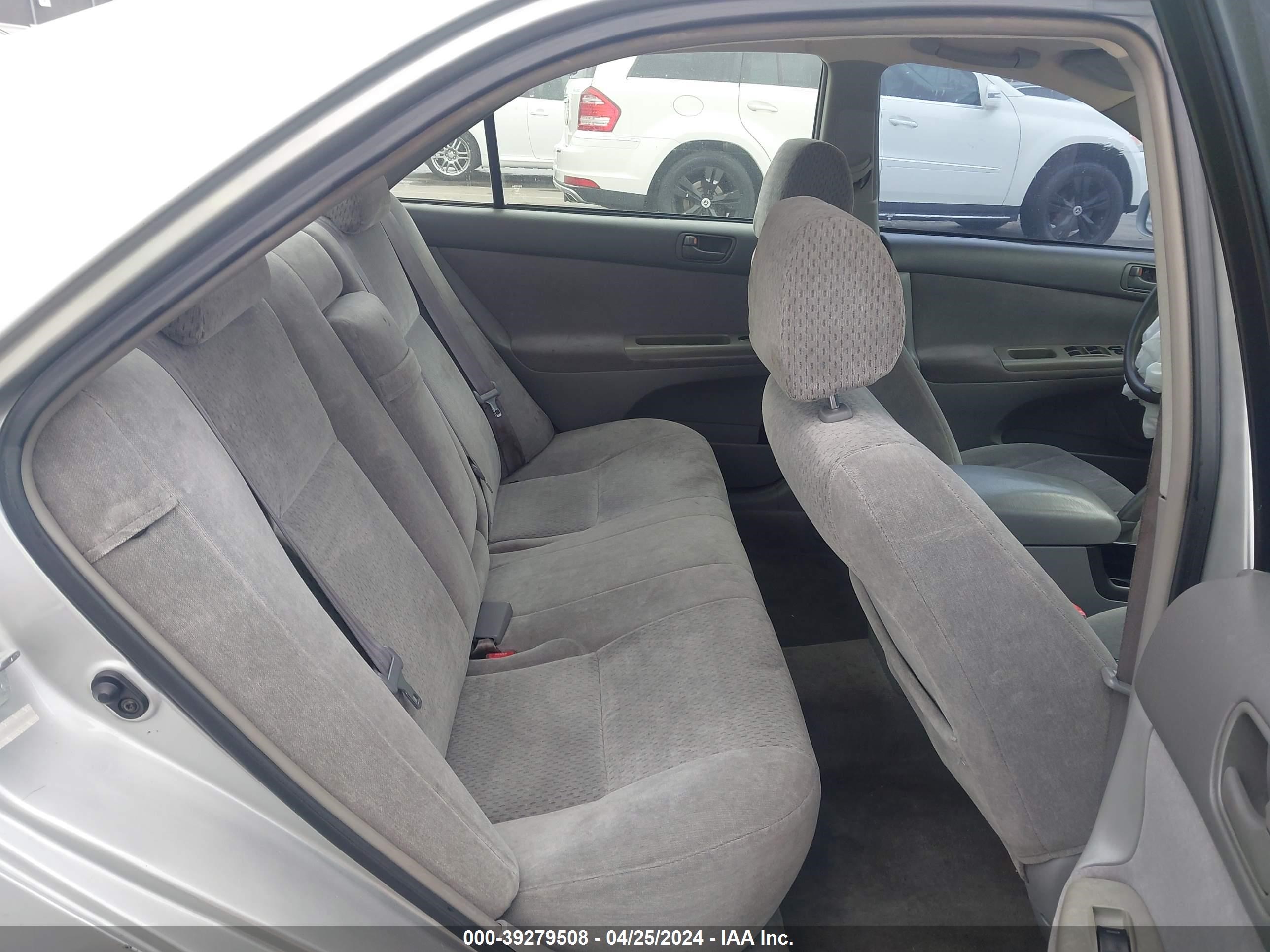 Photo 7 VIN: 4T1BE32K52U566270 - TOYOTA CAMRY 