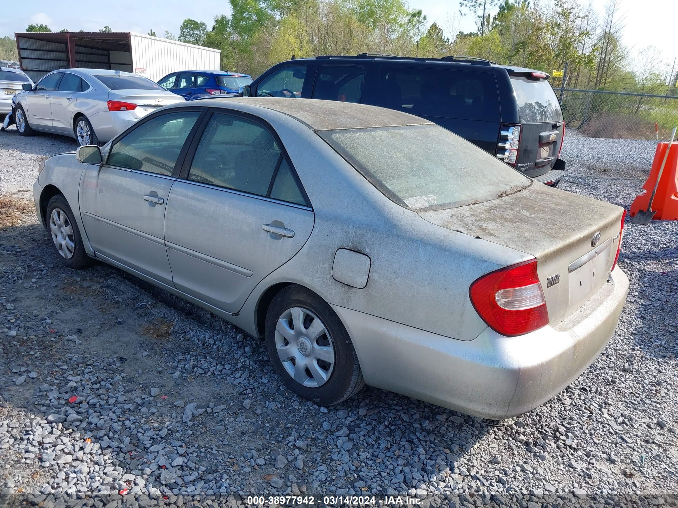 Photo 2 VIN: 4T1BE32K52U603818 - TOYOTA CAMRY 