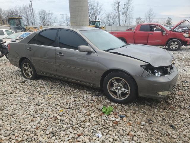 Photo 3 VIN: 4T1BE32K52U621977 - TOYOTA CAMRY LE 