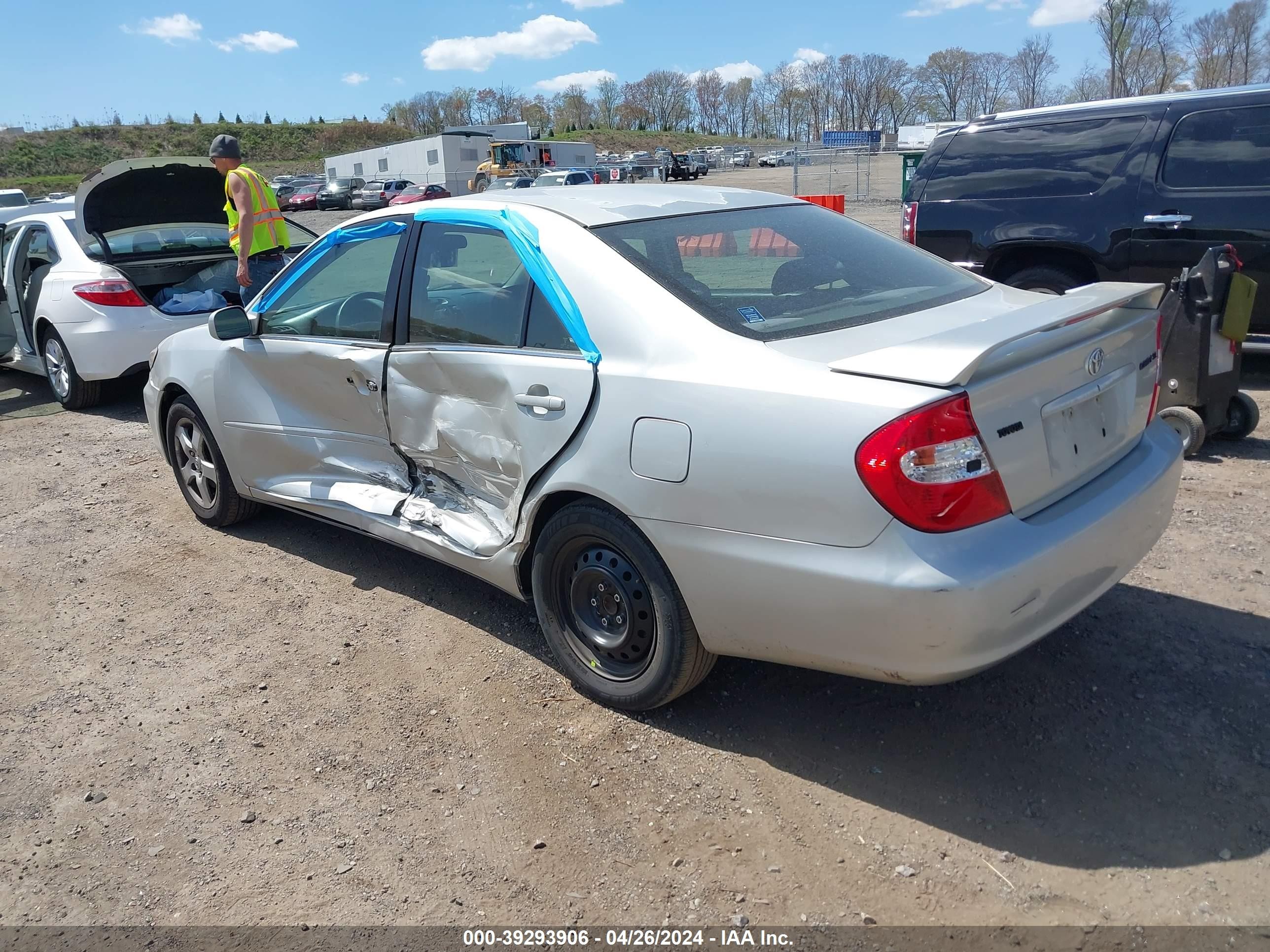 Photo 2 VIN: 4T1BE32K53U723622 - TOYOTA CAMRY 