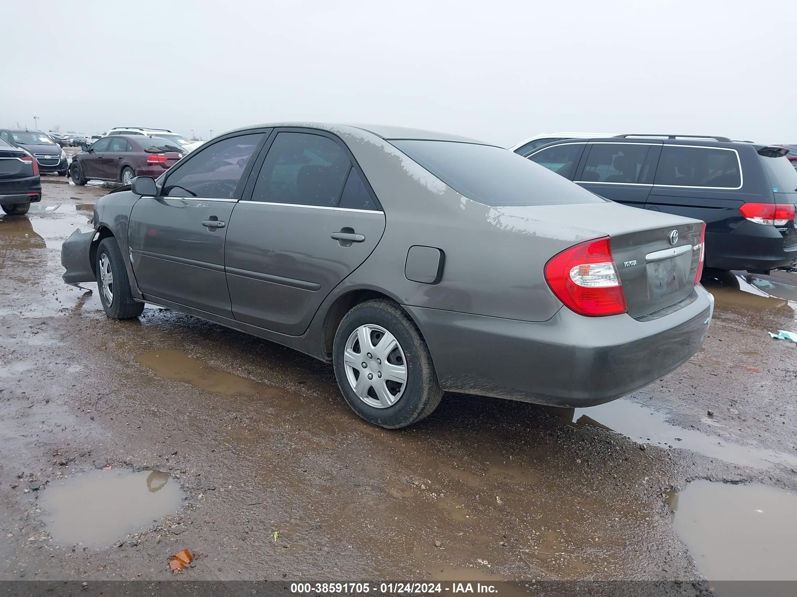 Photo 2 VIN: 4T1BE32K53U729405 - TOYOTA CAMRY 