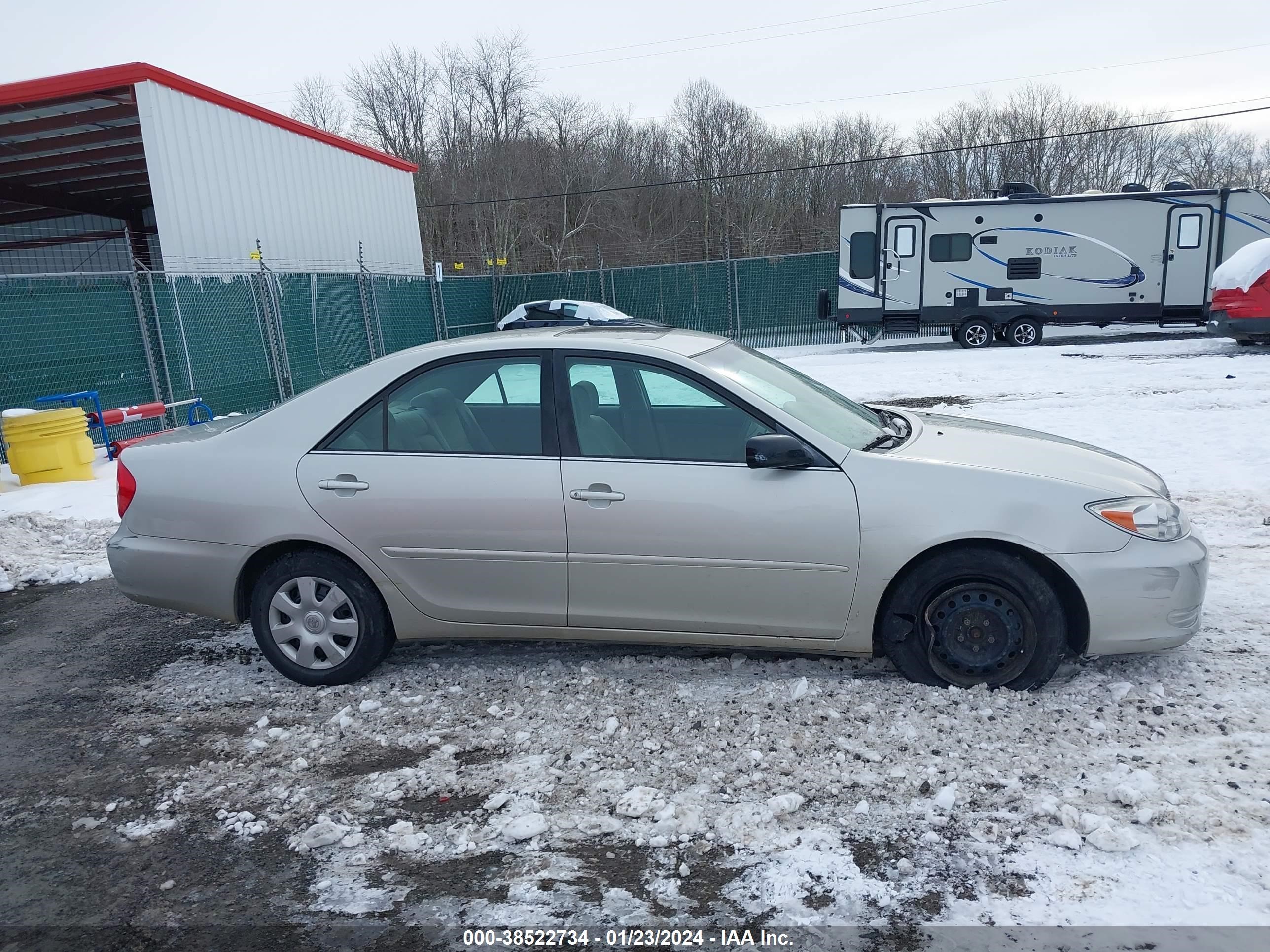 Photo 12 VIN: 4T1BE32K53U784761 - TOYOTA CAMRY 