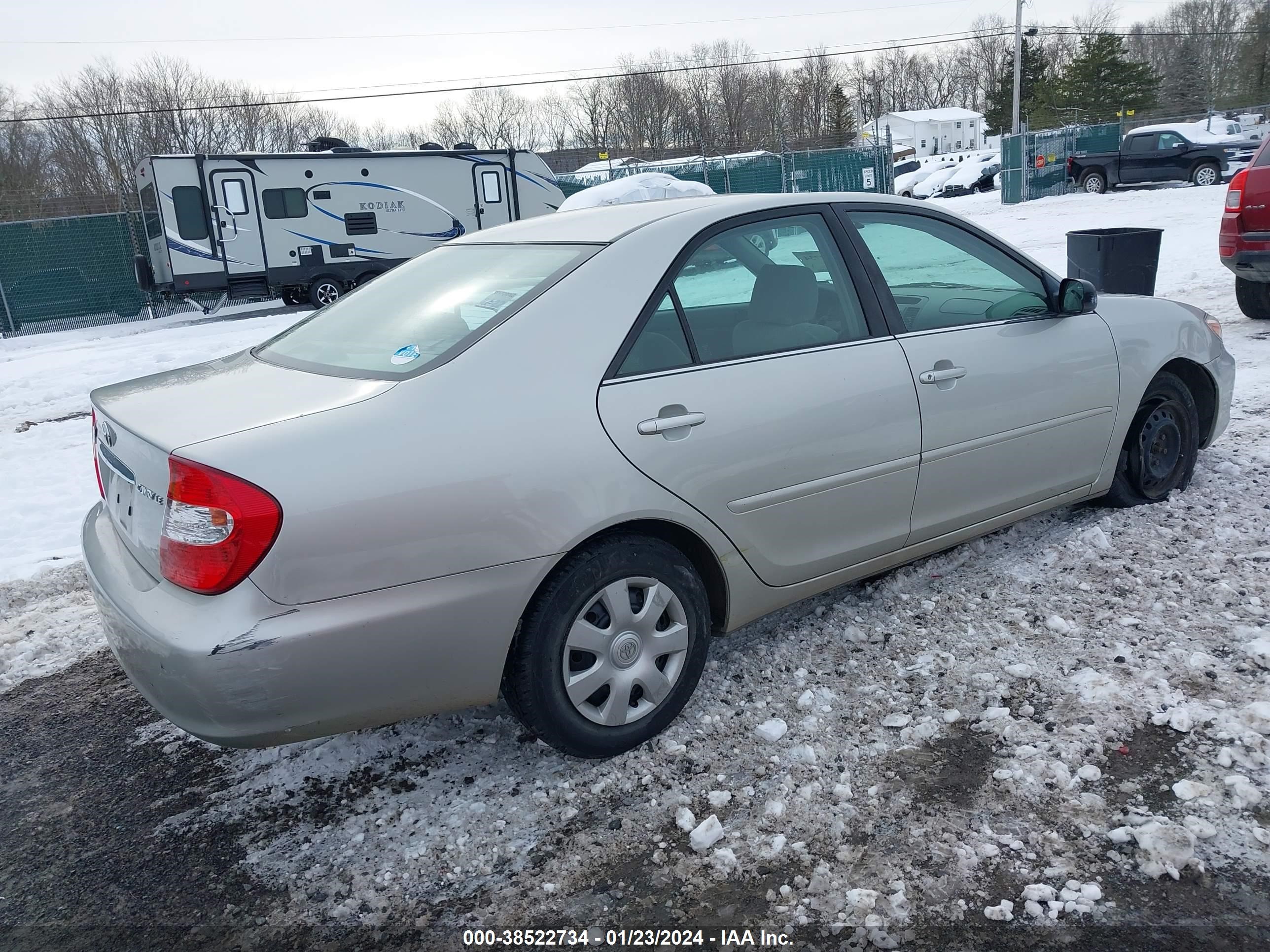 Photo 3 VIN: 4T1BE32K53U784761 - TOYOTA CAMRY 