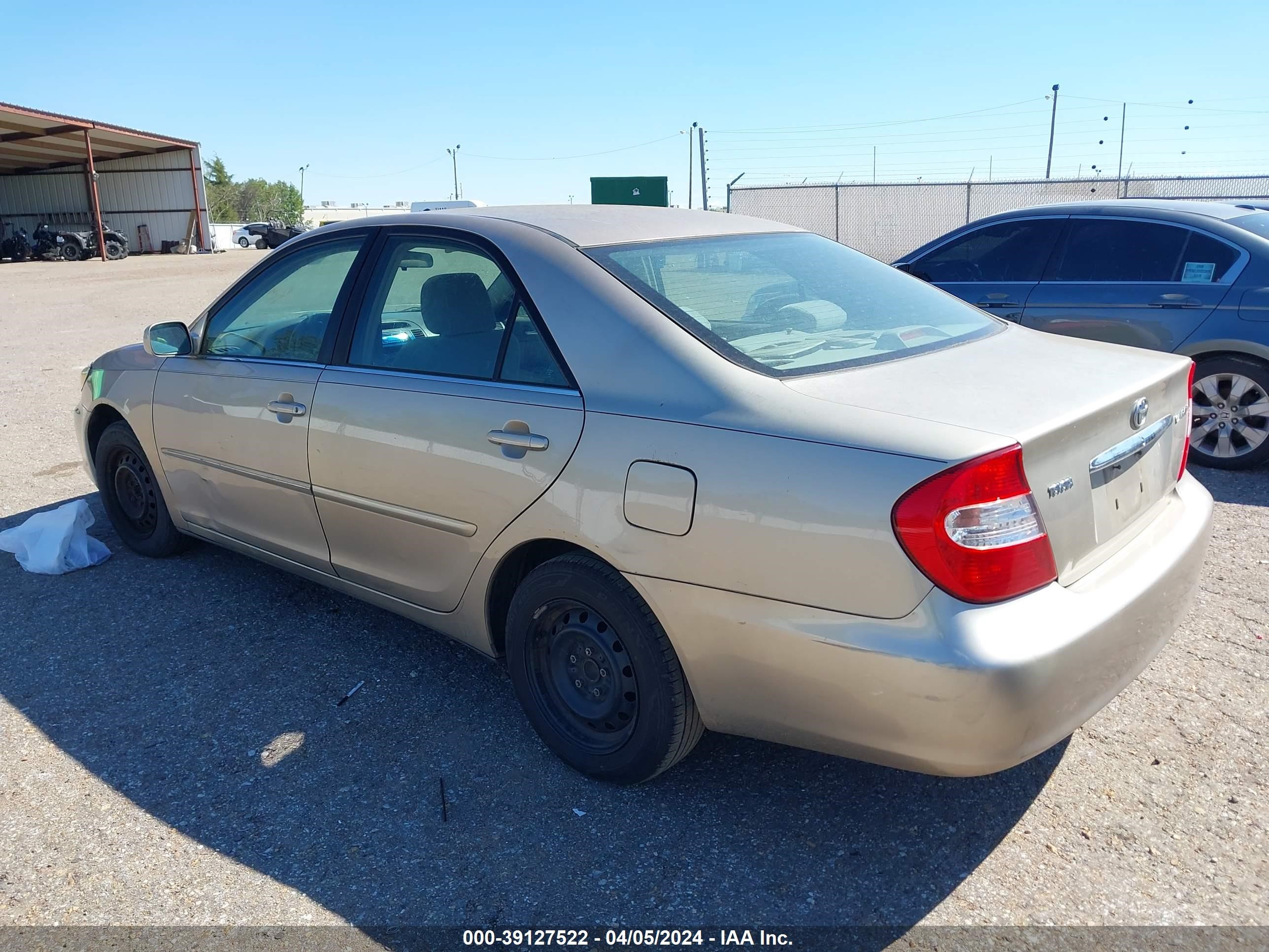 Photo 2 VIN: 4T1BE32K54U381252 - TOYOTA CAMRY 