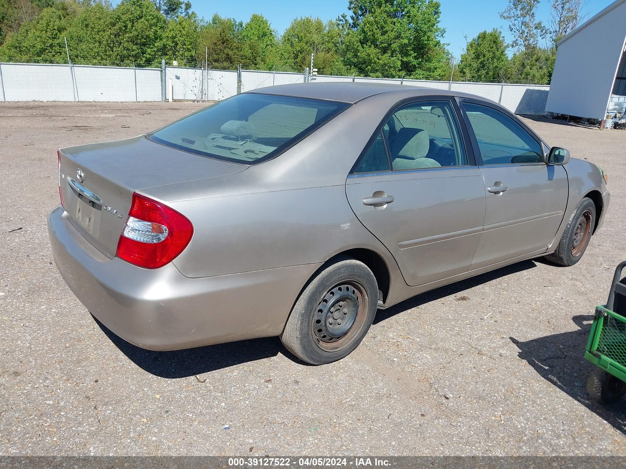 Photo 3 VIN: 4T1BE32K54U381252 - TOYOTA CAMRY 