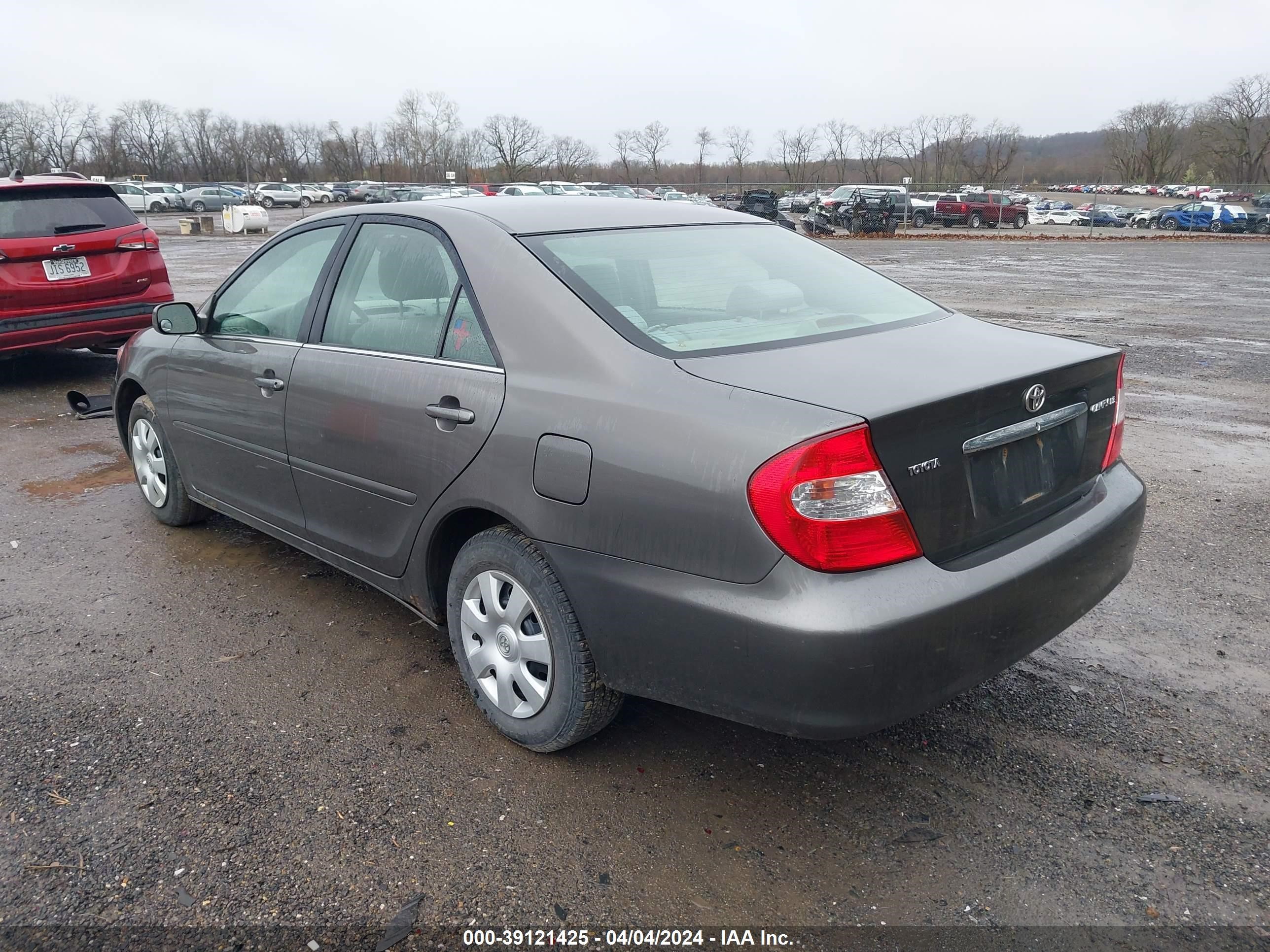 Photo 2 VIN: 4T1BE32K54U827755 - TOYOTA CAMRY 