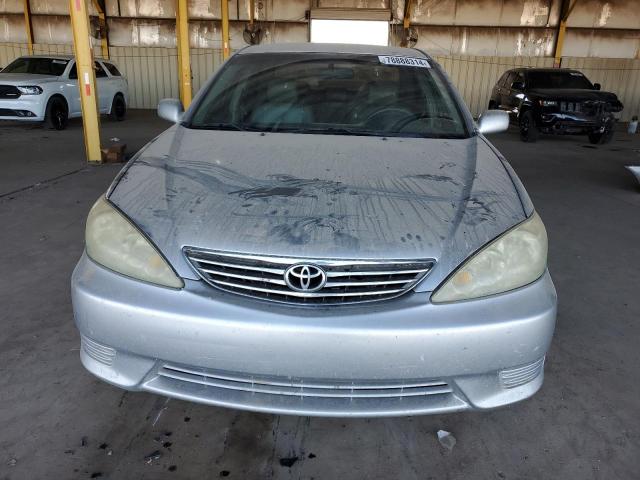 Photo 4 VIN: 4T1BE32K55U046249 - TOYOTA CAMRY LE 