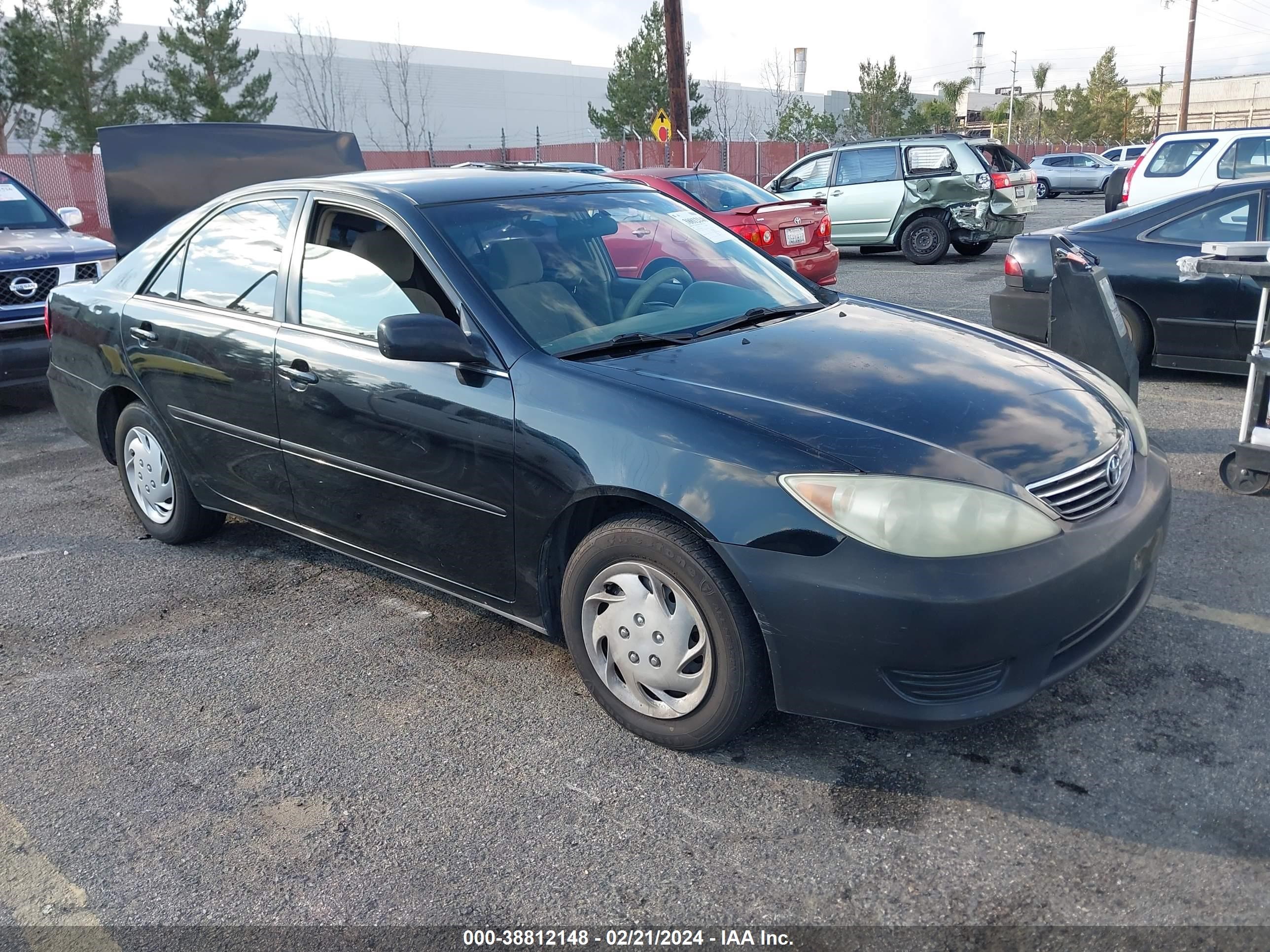 Photo 0 VIN: 4T1BE32K55U063665 - TOYOTA CAMRY 