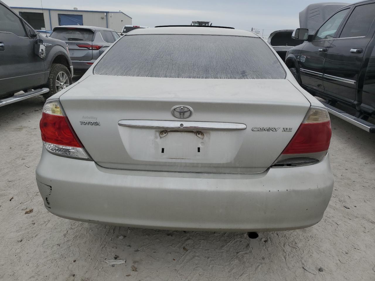 Photo 5 VIN: 4T1BE32K55U392754 - TOYOTA CAMRY 